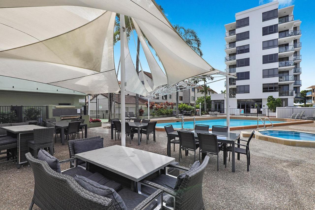 Aqualine Apartments On The Broadwater Gold Coast Exterior photo