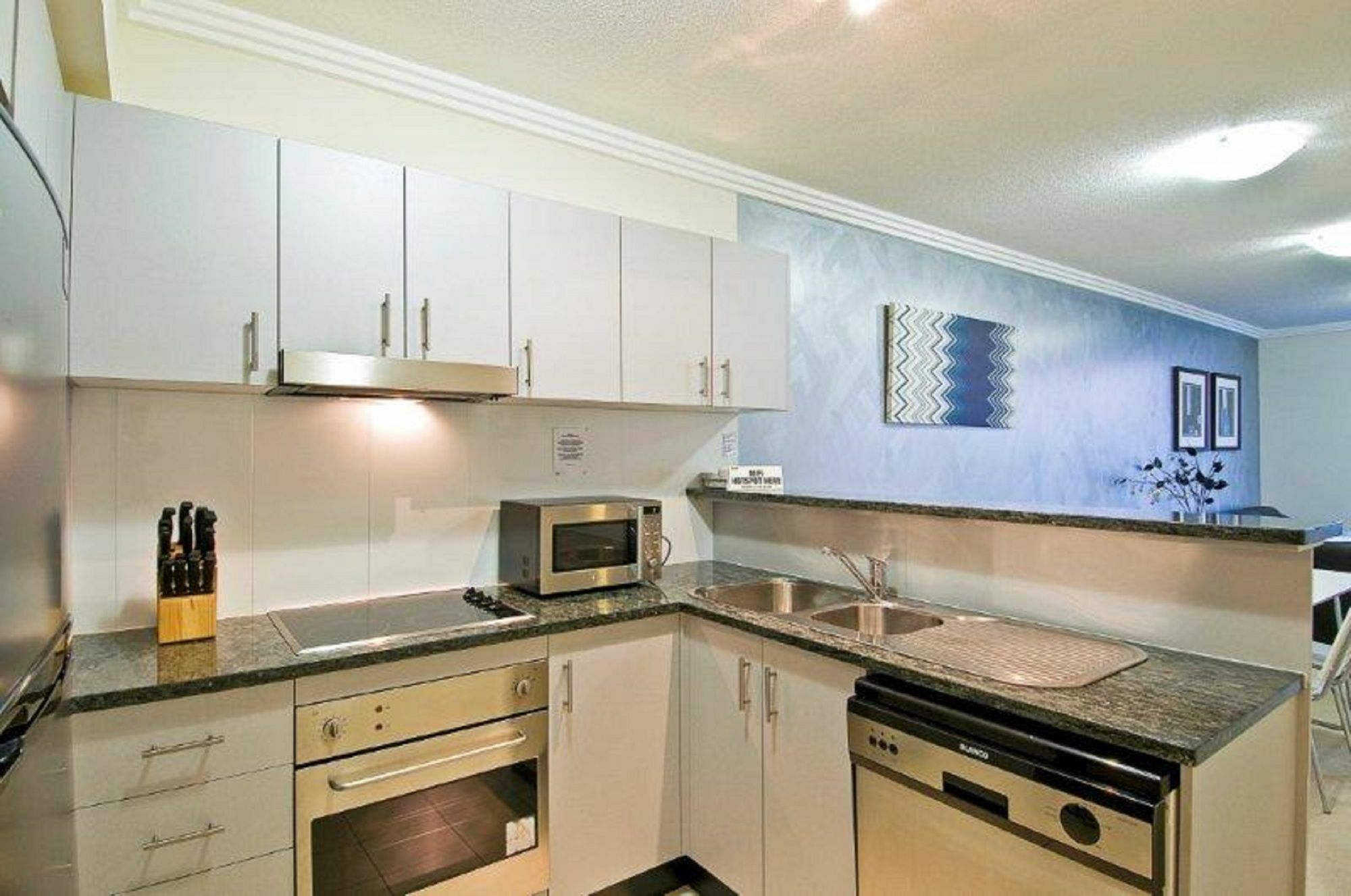 Aqualine Apartments On The Broadwater Gold Coast Exterior photo
