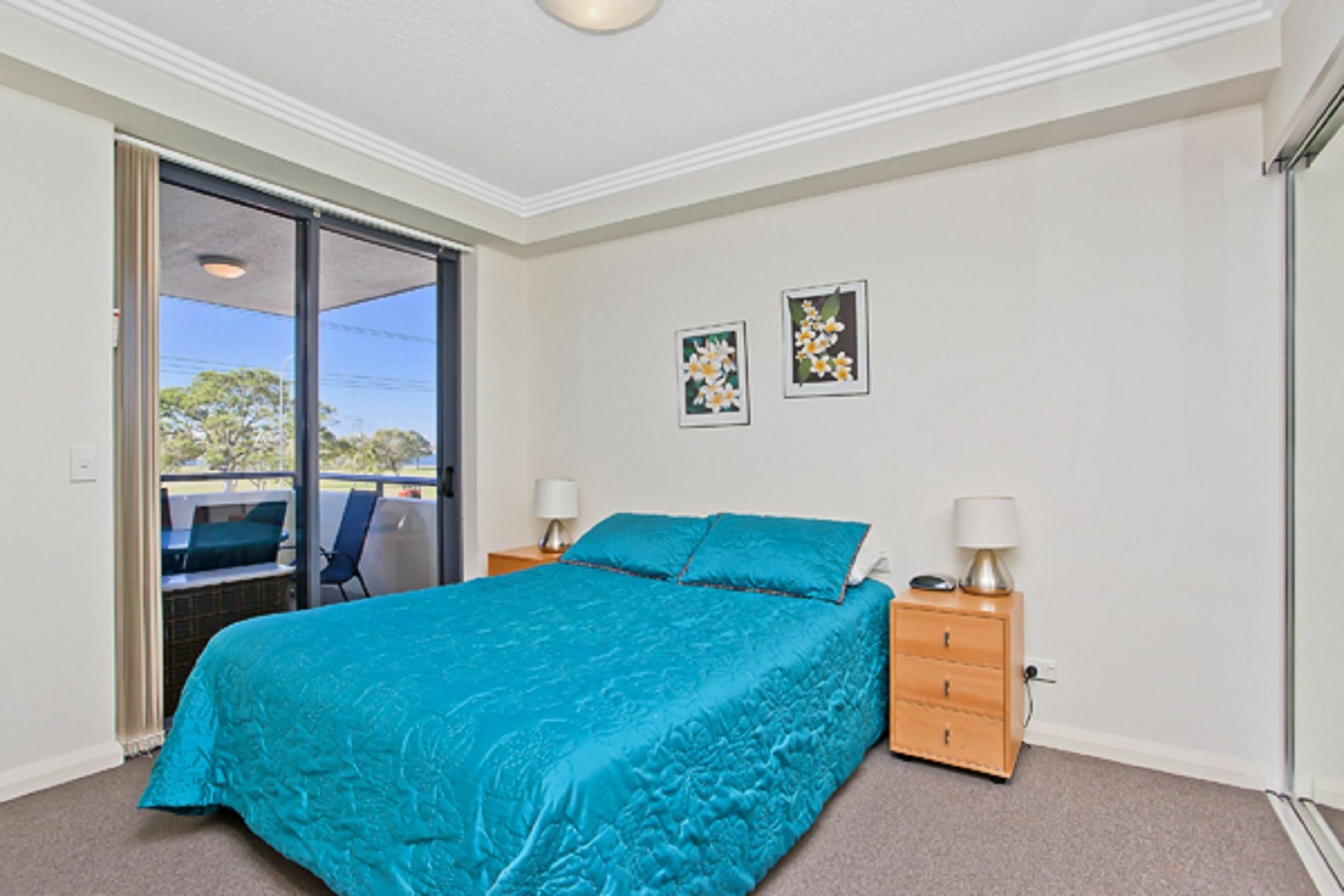 Aqualine Apartments On The Broadwater Gold Coast Exterior photo